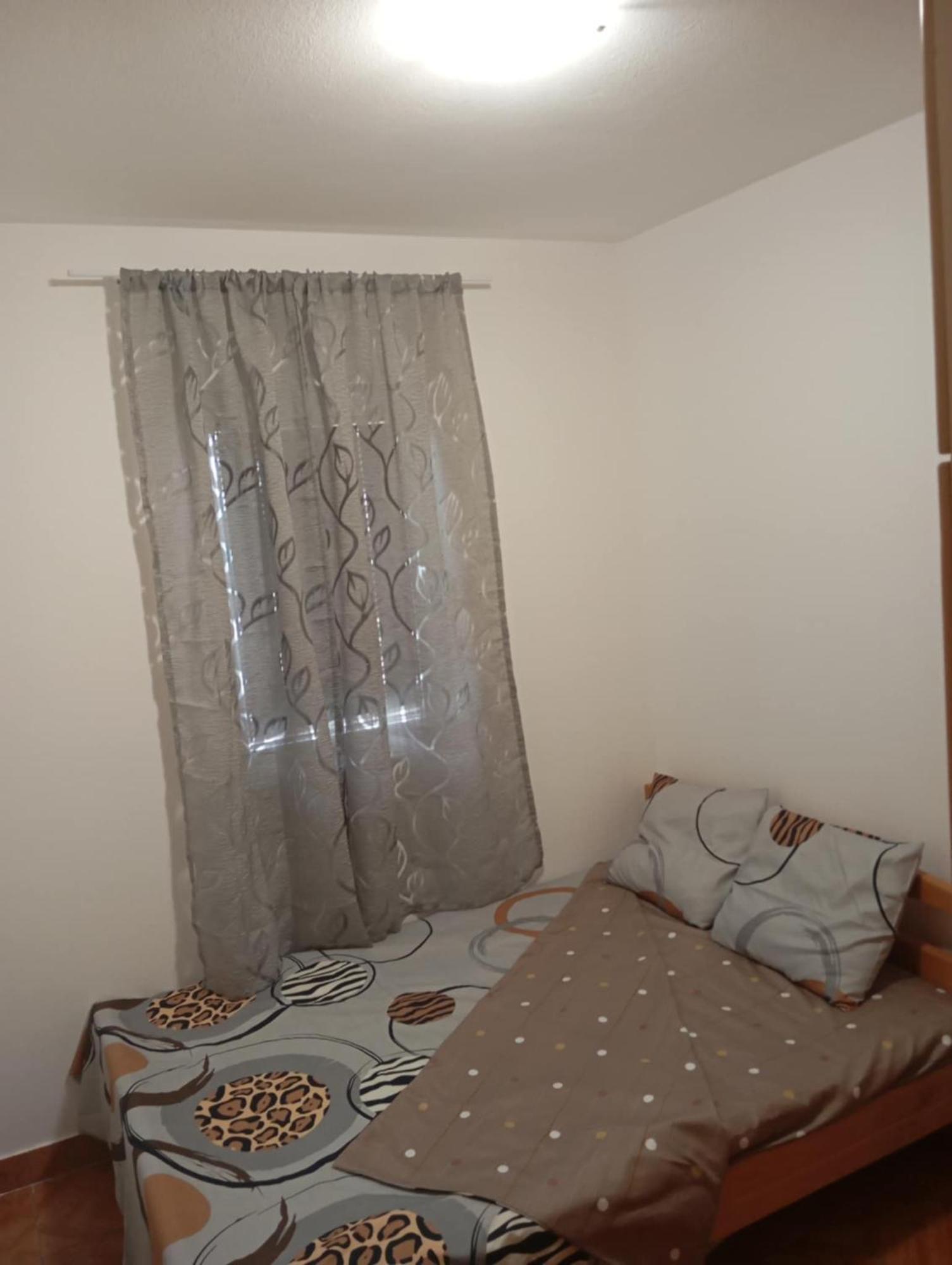 Vito Apartments Sutomore Esterno foto